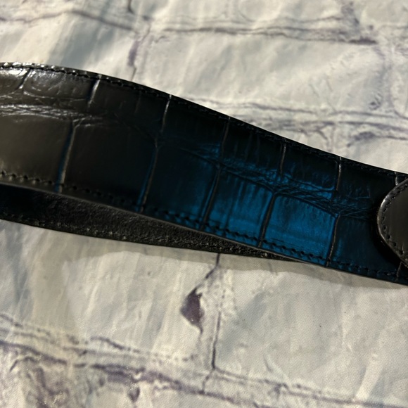 VINTAGE BLACK CROC LEATHER WITH EMBOSSED SILVER TONE BUCKLE BELT SIZE XL - Picture 7 of 11